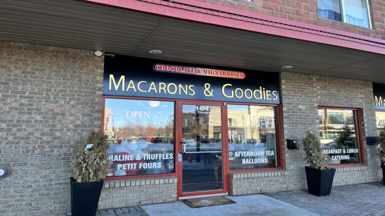 Perron District Macarons Goodies 768x432